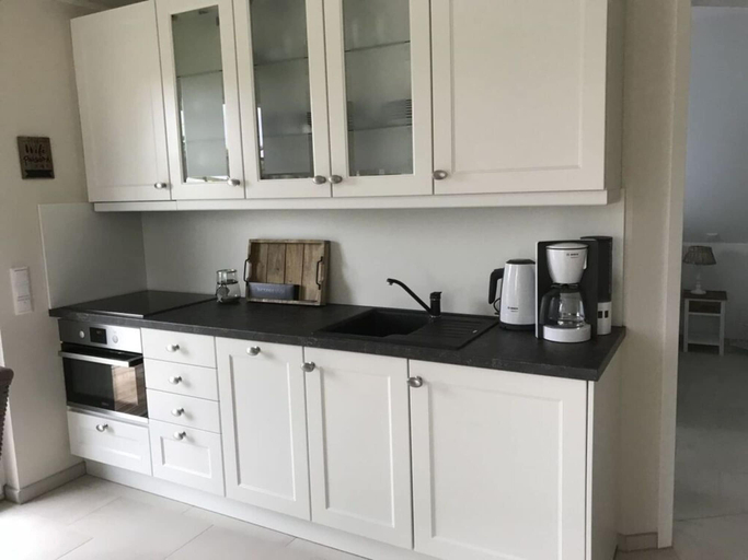 Private kitchen, Apartment Ankerstek in the Villa Seisen, Vorpommern-Rügen