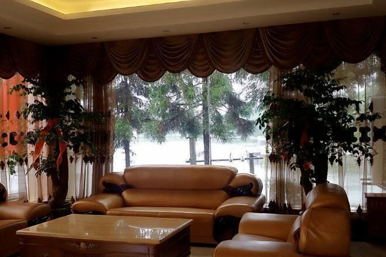 Others 5, Lianhu Hotel, Qianxinan Buyei and Miao
