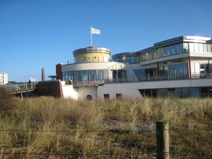 Exterior 2, - 2 min zum Strand, Leer