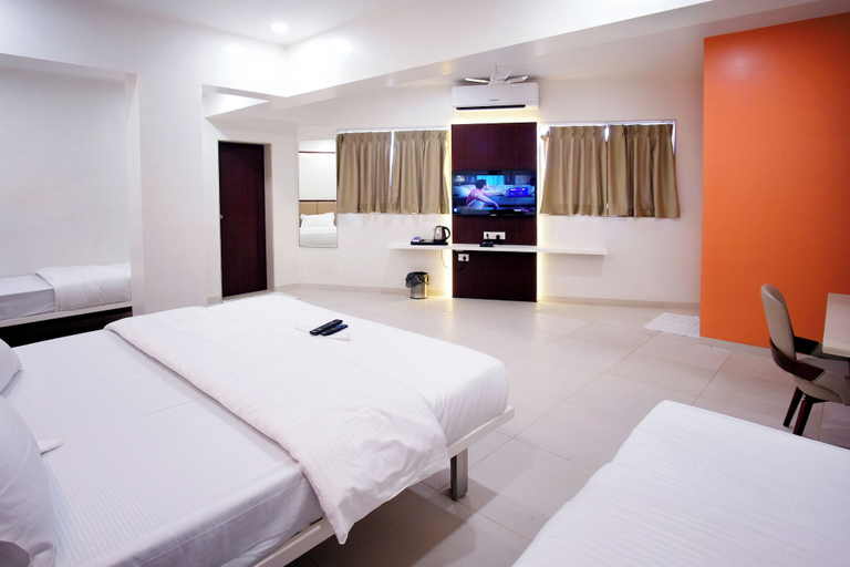 Bedroom 4, Hotel Haldi, Nashik