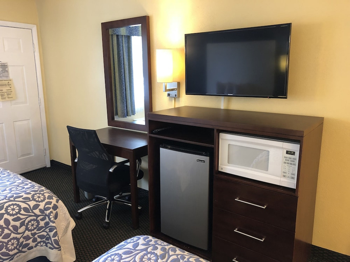 Bedroom 4, Days Inn by Wyndham Bradenton I-75, Manatee