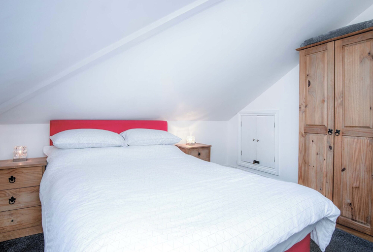Bedroom 3, Rooftops - 1 Bedroom Apartment - Tenby, Pembrokeshire