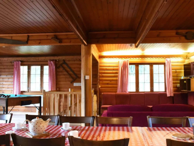 Food & Drinks 4, Spacious 8-Bedroom Chalet, Luxembourg