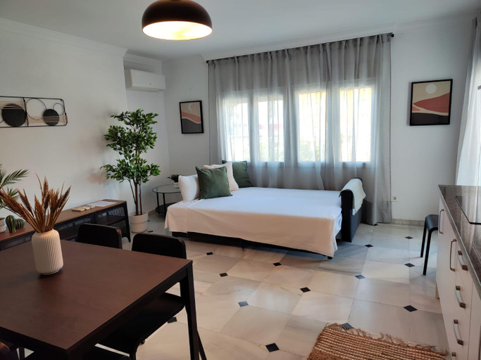 Bedroom, WintowinRentals Your Home Steps from the Center, Málaga