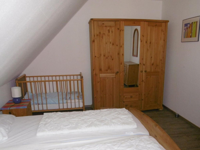Room 5, Strandraubernest Comfortable Holiday Residence, Aurich
