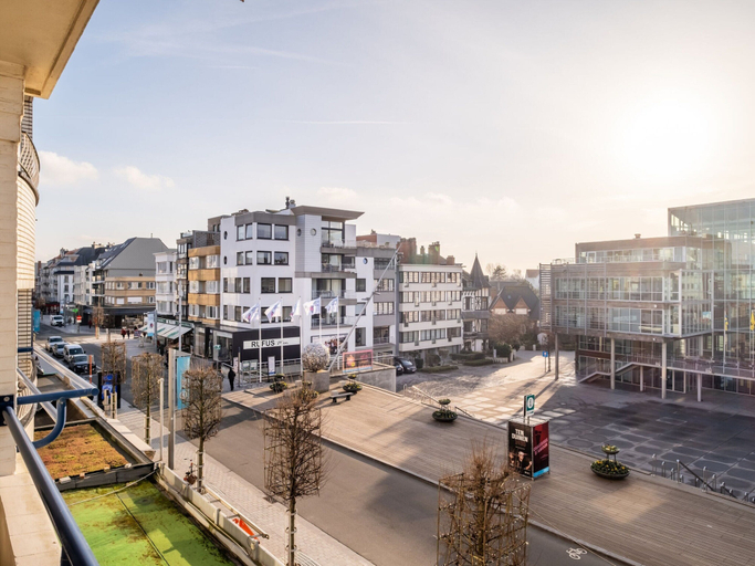 Others 4, Apartment in Koksijde With Side Sea View, West-Vlaanderen