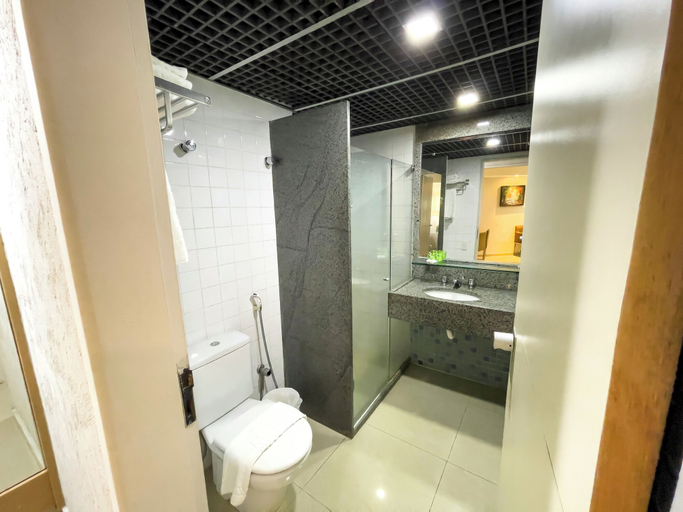 Bathroom 5, Marante Plaza Hotel, Recife
