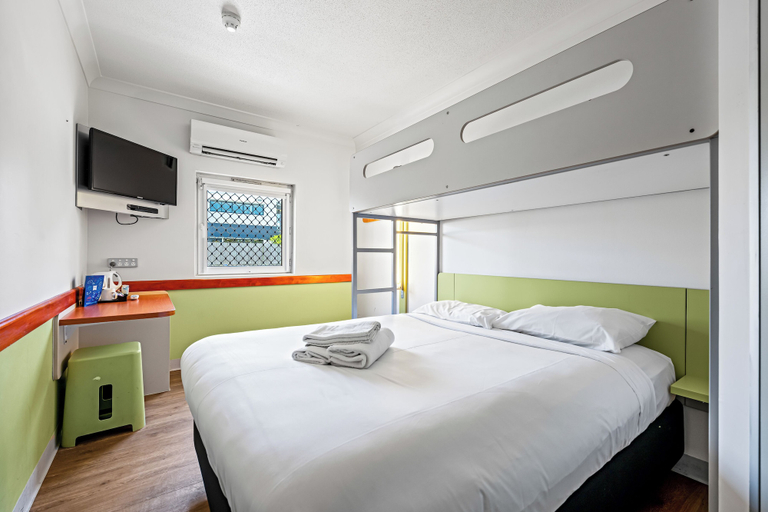 Bedroom 5, Imperial Motel Windsor, Windsor