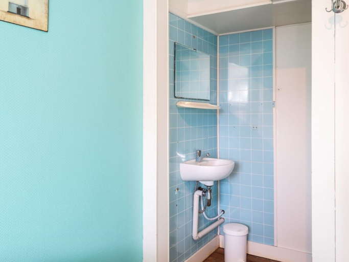 Bathroom 2, Villa Near De Panne Beach With Sea Views, West-Vlaanderen
