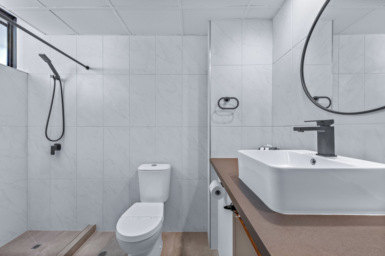 Bathroom 3, Ocean Views 14A, Whitsunday