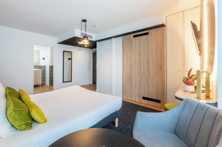 Bedroom 3, Nemea Appart'Hotel Riviera Nice Promenade, Alpes-Maritimes