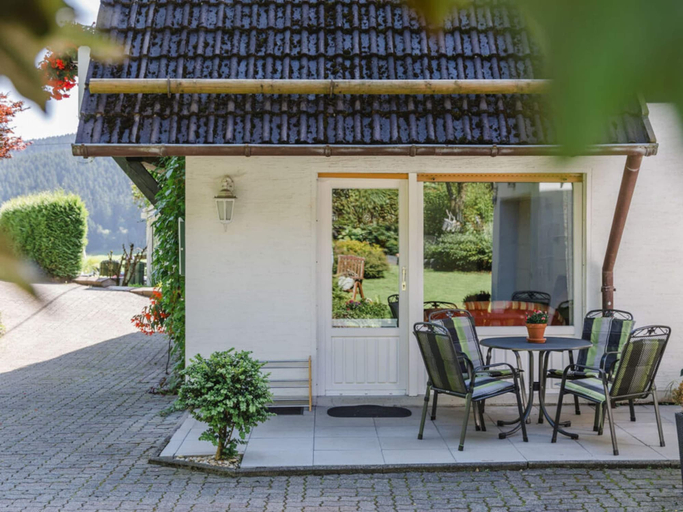 Exterior 5, on the Sunny Slope Modern Retreat, Hochsauerlandkreis