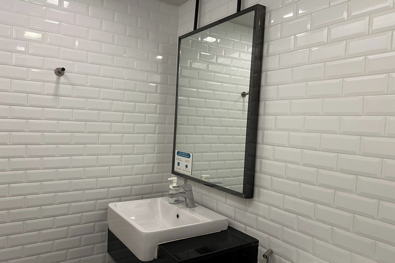 Bathroom 4