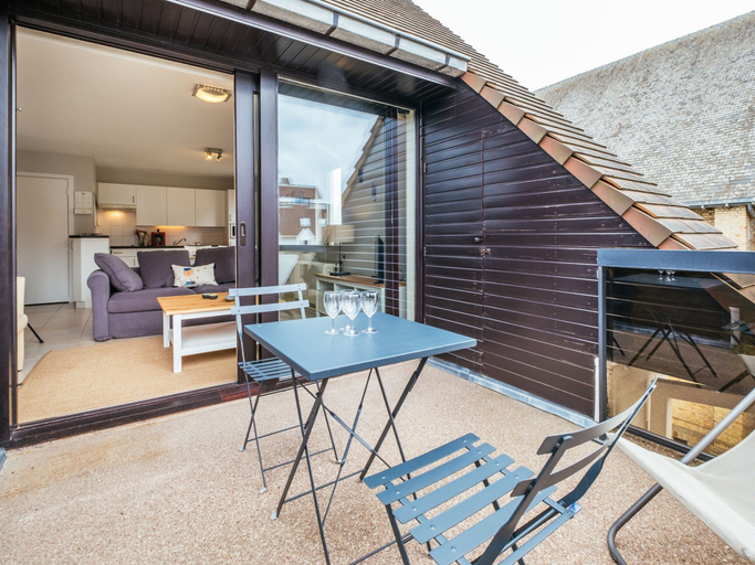 Others 5, Apartment in Belgium Near the Sea, West-Vlaanderen