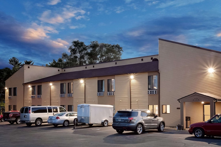 Exterior & Views, Econo Lodge Canton North, Fulton