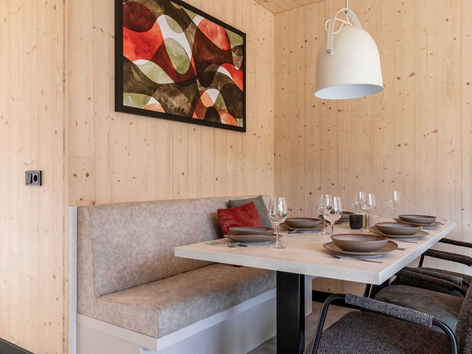 Dining 5, Modern Holiday Home With sun Shower, Hochsauerlandkreis
