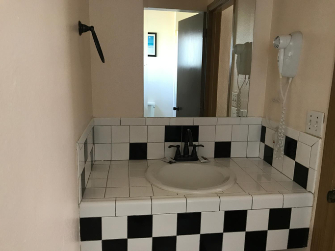 Bathroom 9