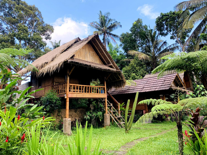 Exterior 11