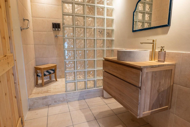 Bathroom 3, Rustic Barn Retreat in North Dorset, Dorset
