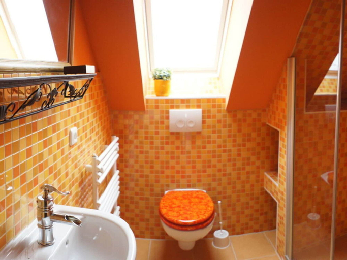 Bathroom, Holiday Apartment in Gross Schwansee, Nordwestmecklenburg