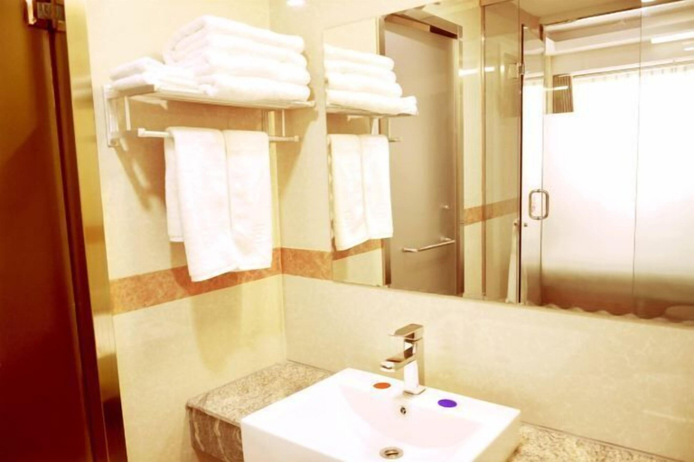 Bathroom 4, Bailong Hotel, Jinan