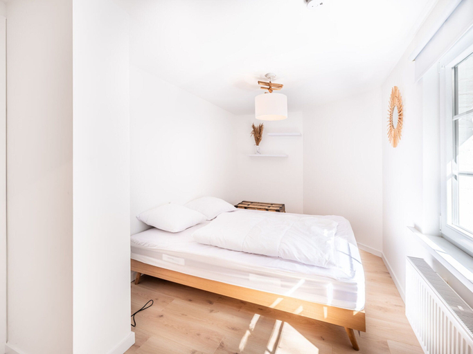 Bedroom 2, Garden Villa Steps From Beaches, West-Vlaanderen