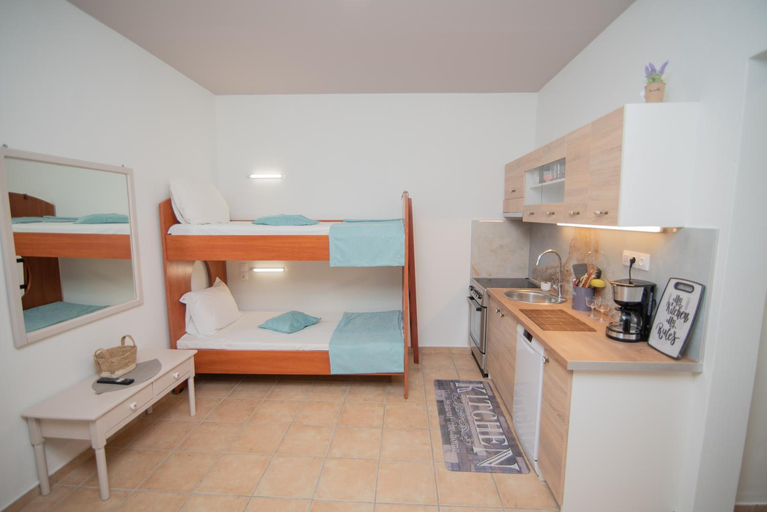 Bedroom 1, Tsaner Apartment and Rooms, Faistos