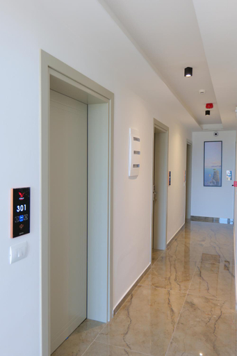 Public Area 2, Hotel Eagle, Sarandës
