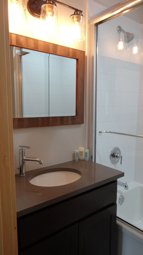 Bathroom 4, Bonners Ferry Log Inn, Boundary