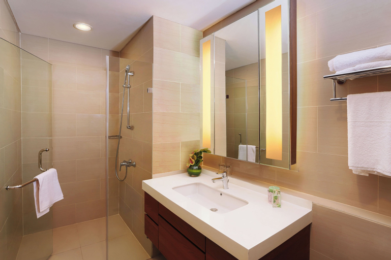 Bathroom 10