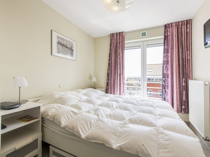 Others 4, Beautiful Apartment on the sea Wall, West-Vlaanderen