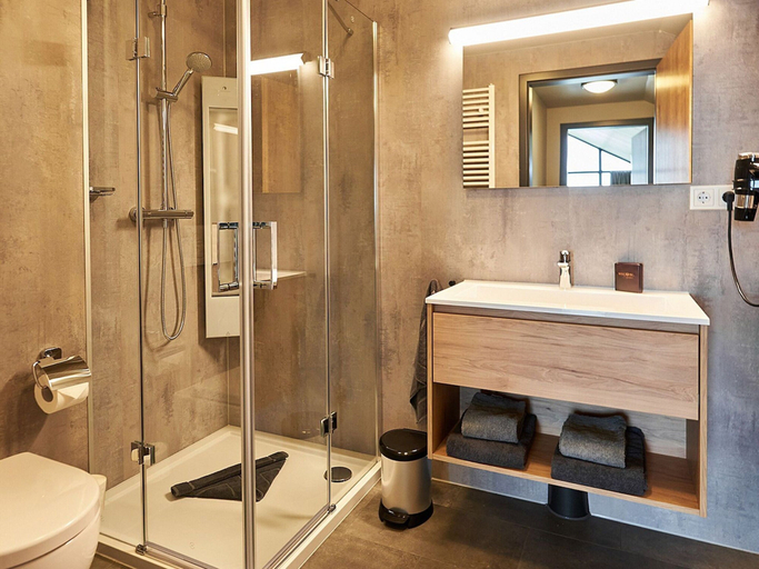 Bathroom, Luxury Cottage With Wood Stove, ski Area at 200m, Hochsauerlandkreis