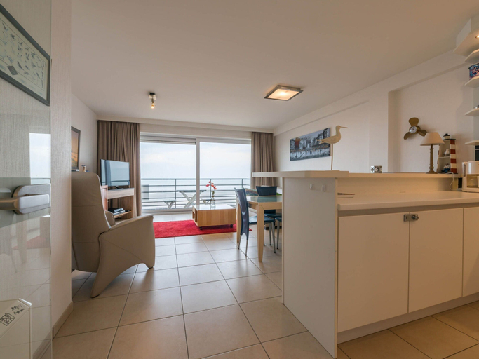 Others 5, Apartment in Koksijde with Stunning Sea View, West-Vlaanderen