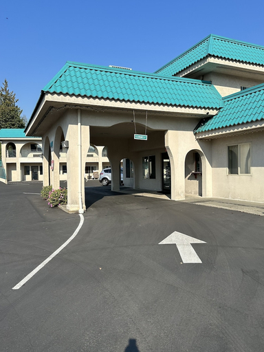 Exterior & Views 1, Timberland Inn & Suites, Cowlitz