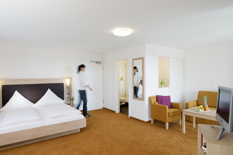 Bedroom 4, Gasthof Birkenhof, Rems-Murr-Kreis