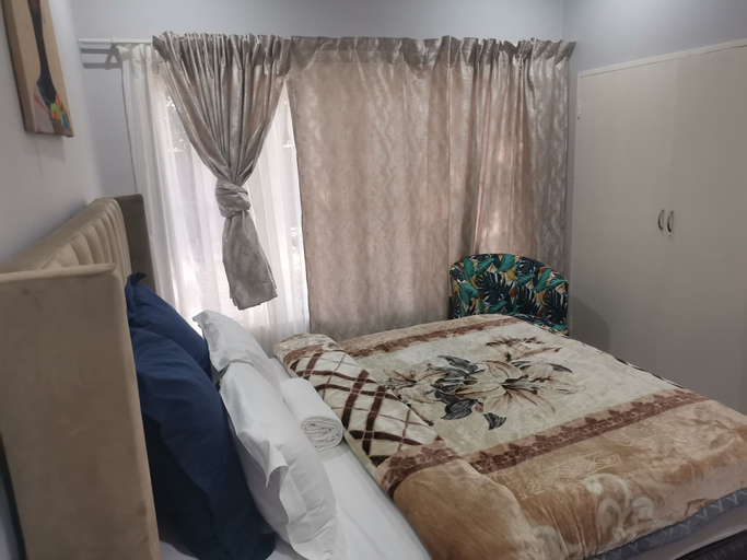 Bedroom 5, Saba Saba Guest House, City of Tshwane