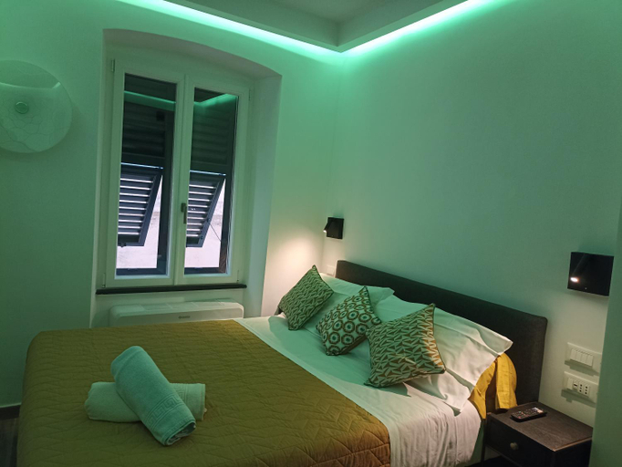 Others 4, Al Porto 61 - Rooms for Rent, Genova