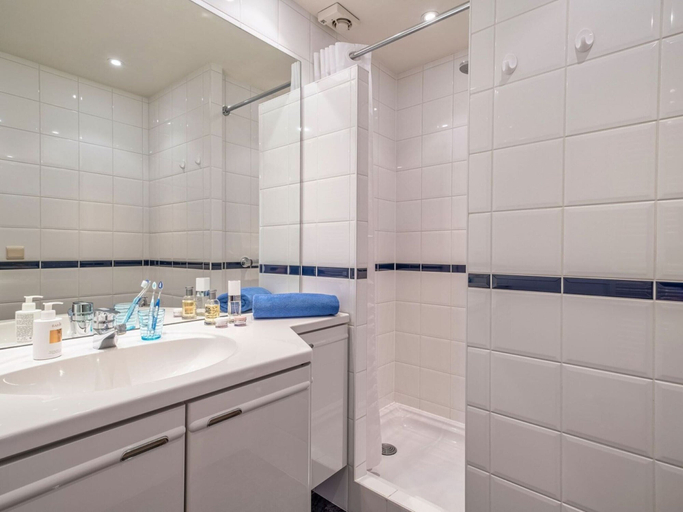 Bathroom 4, Balcony Views & Comfort, West-Vlaanderen