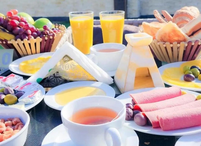 Food & Drinks 5, Best four pyramids view, Al-Ahram
