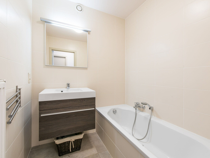 Others 5, Beautiful Apartment on the sea Wall, West-Vlaanderen