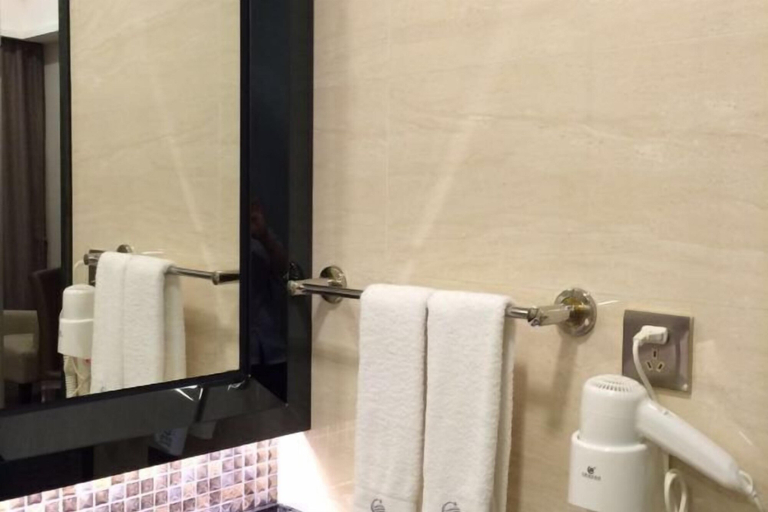Bathroom 3, Jinbiwan Hotel (Kaiping Yinhai), Jiangmen