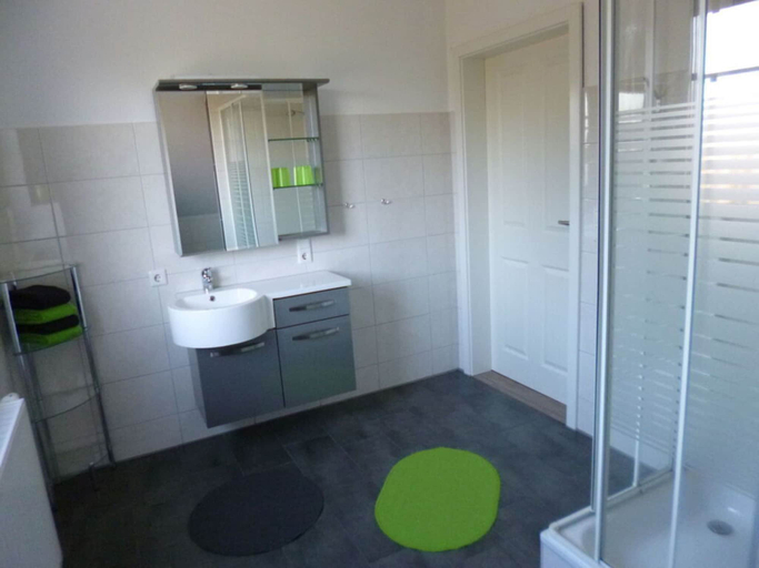 Bathroom 5, Holiday Apartment Gerdes, Friesland