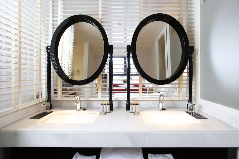 Bathroom 5, Ofelias Hotel, Barcelona