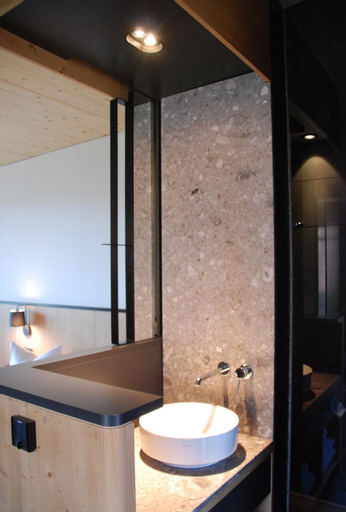 Bathroom 8
