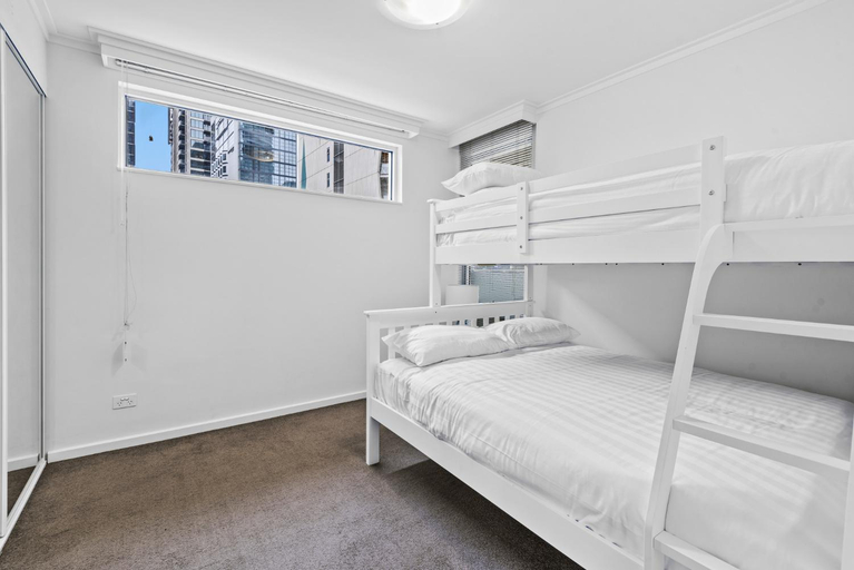 Gorgeous 3-Bed Apartment Near Flagstaff Gardens, Melbourne