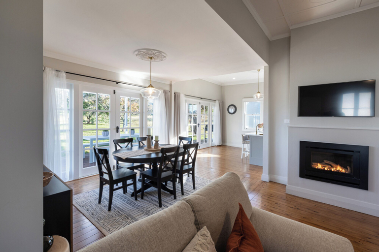 Dining Room 1