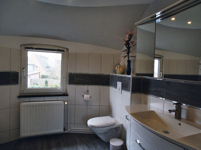 Bathroom 5, Nordic Huis Modern Retreat, Nordfriesland