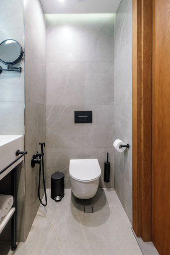 Bathroom 4, Piazza Epigraph, Batumi