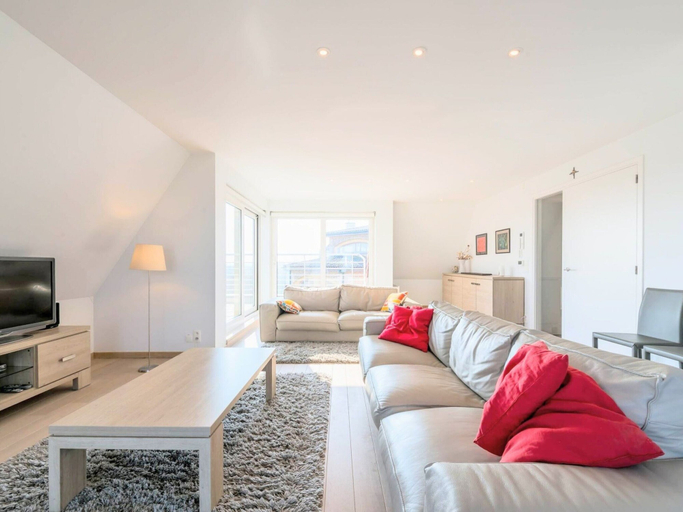 Others 4, Apartment in Koksijde With Sea View, West-Vlaanderen