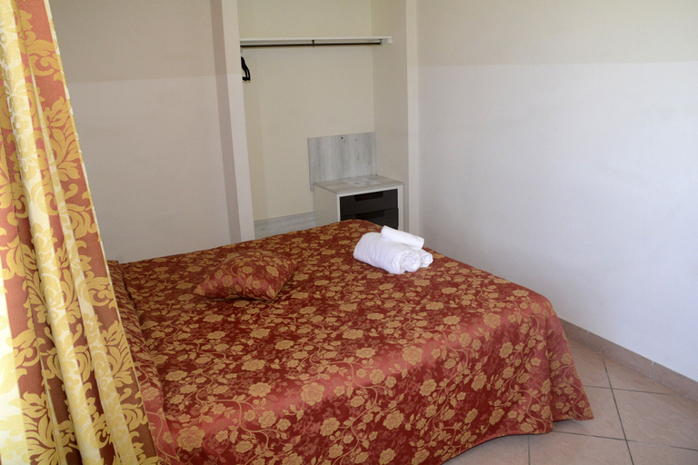 Bedroom 13